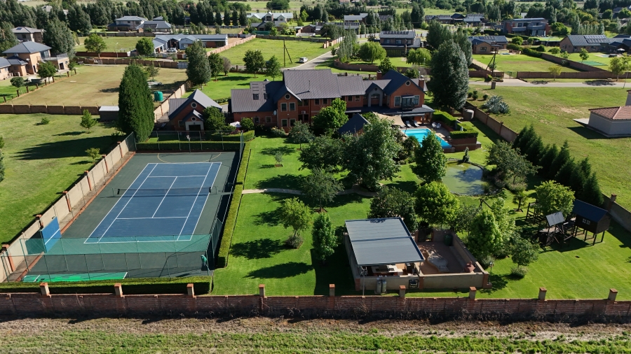 5 Bedroom Property for Sale in Grimbeeck Park North West